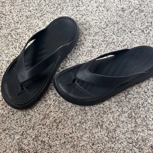 CROCS Black Women's Sandals - Picture 3 of 4